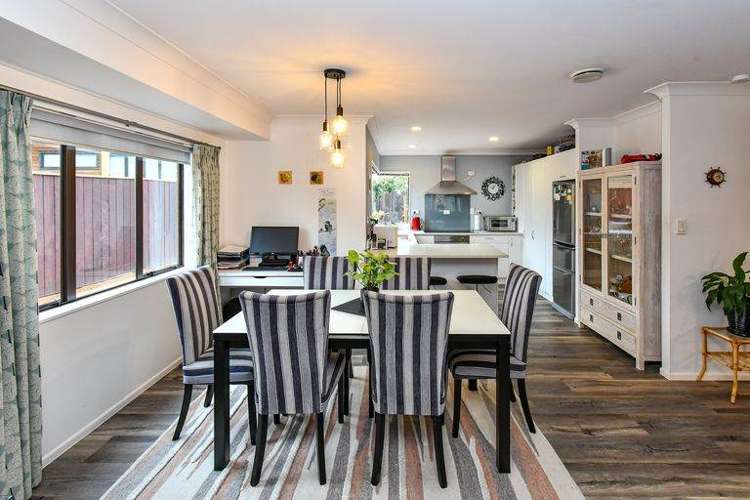 2/27 Queen Street Papakura_3