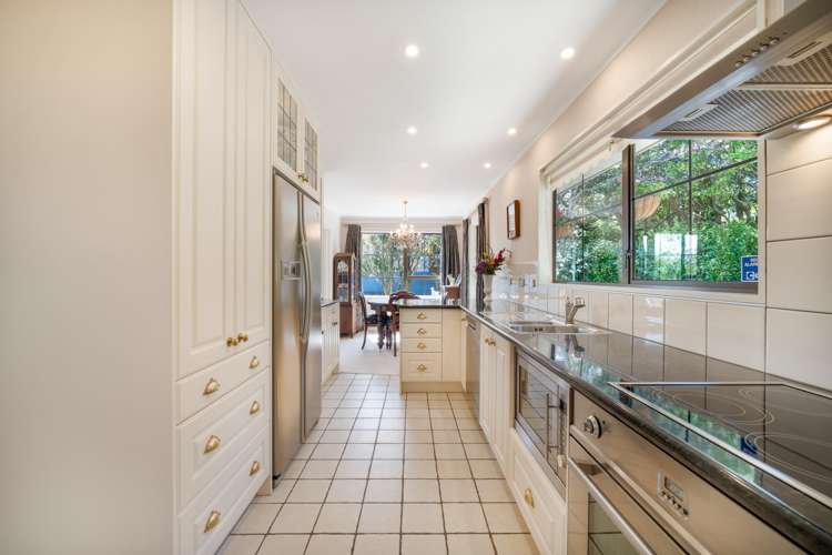 8 Makatote Grove Churton Park_11