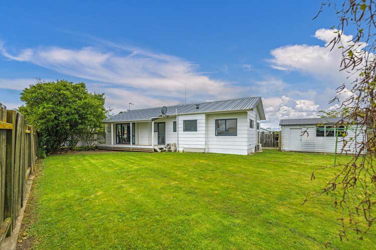 19 Dalwood Grove Highbury_13