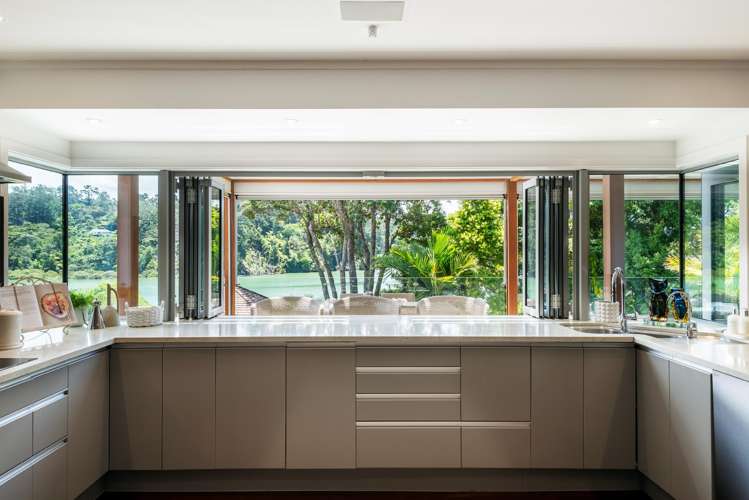 14 Oscar Road Greenhithe_13