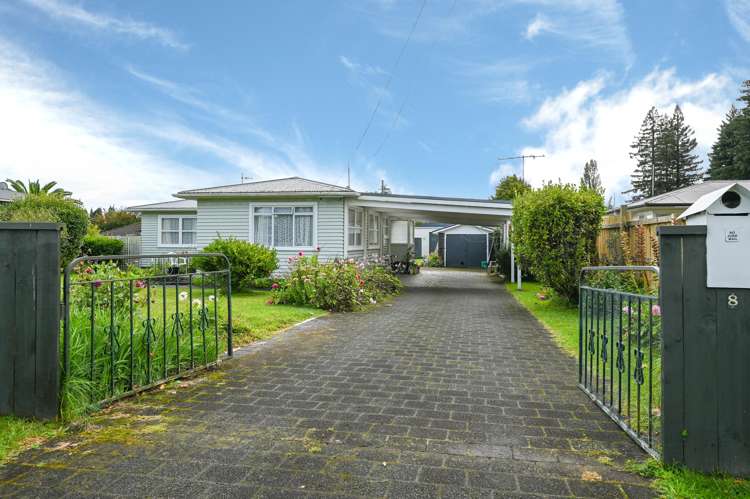 8 Werrina Crescent Mangakakahi_1