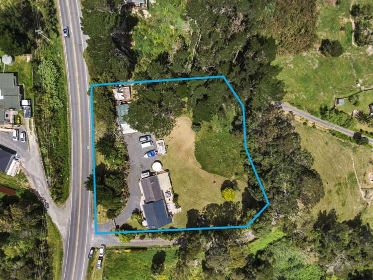 1258 East Coast Road Redvale_27