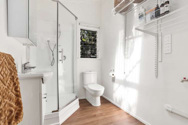 227 Woodlands Park Road Titirangi_9