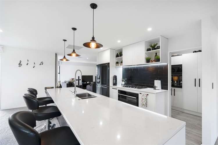 69 Southfield Drive Lincoln_16