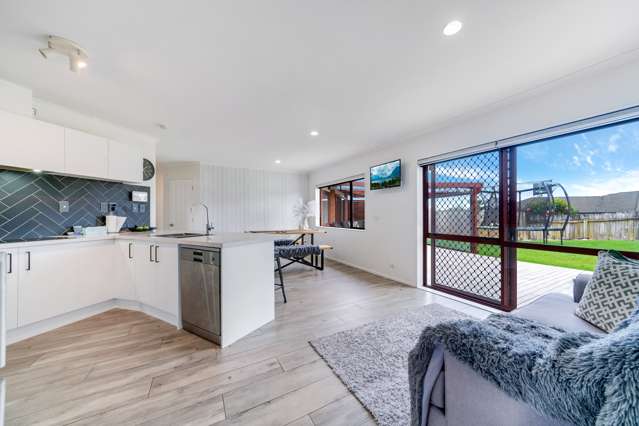 8 Eloise Place Clendon Park_3