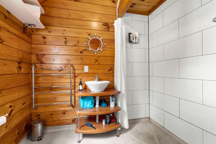 70 Waihora Road Riversdale Beach_12