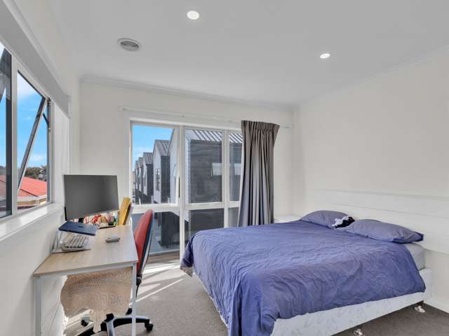 1/113 Knighton Road Hillcrest_4