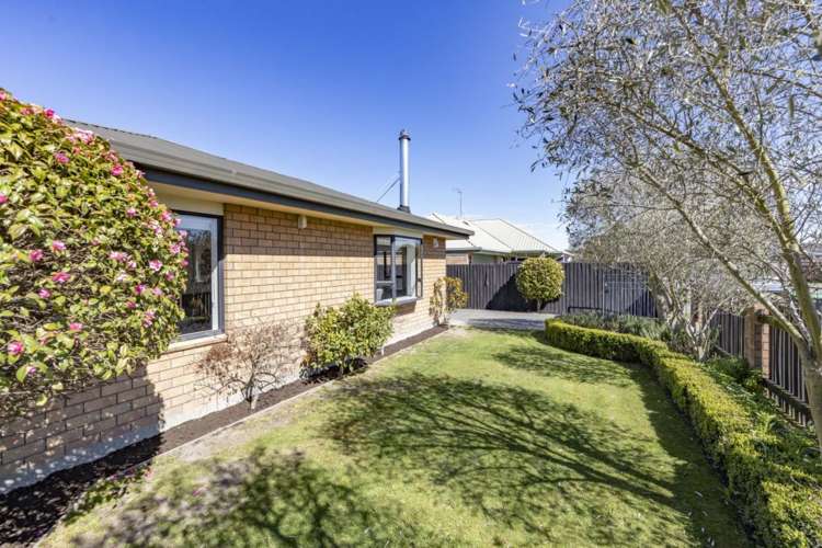 5 Somerset Place Woodend_23