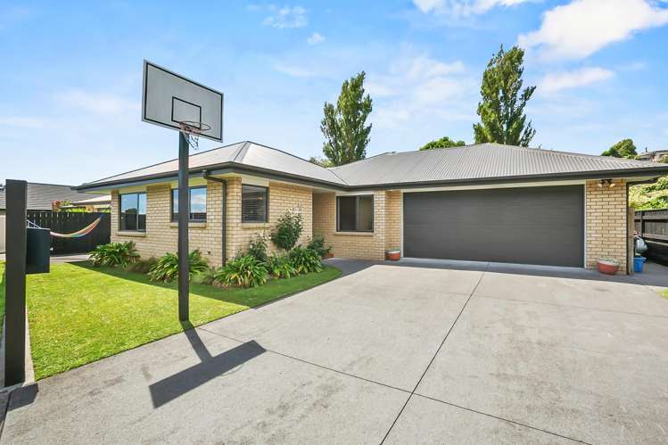 42 Magnolia Drive Westown_19