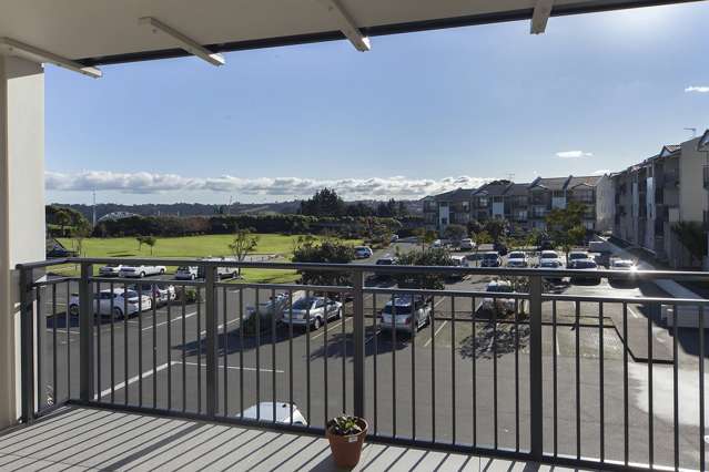 C15/71 Spencer Road Oteha_1