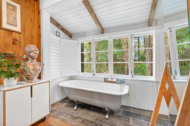 83 Anawhata Road Anawhata_12