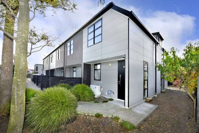 8/68 Barbour Street Waltham_2