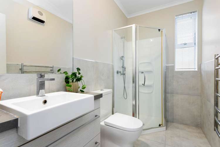 25 Costa Viva Crescent Karaka_23