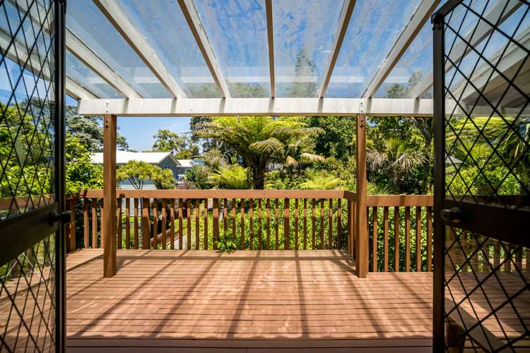 72a Beach Road Mellons Bay_16