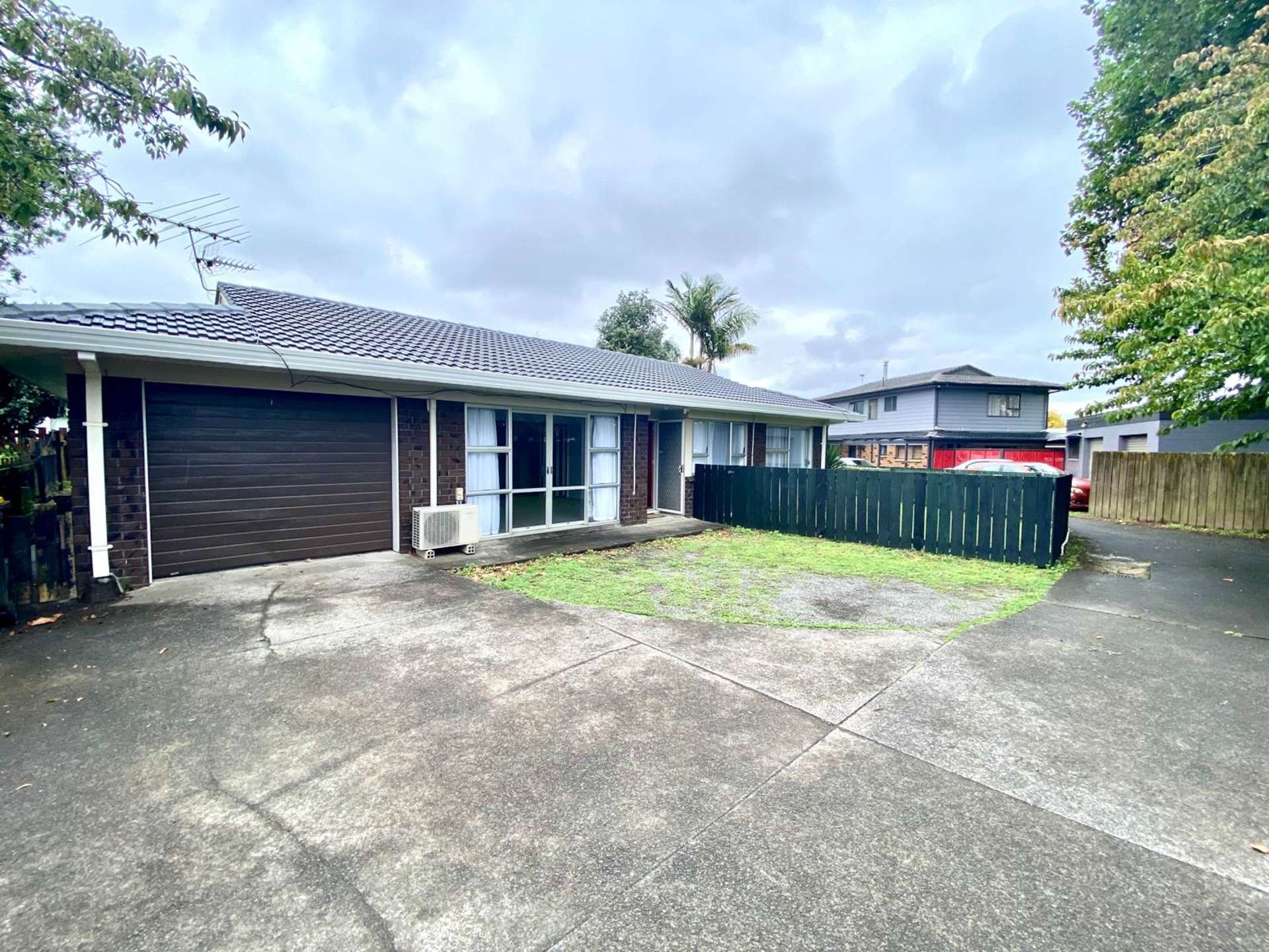 1/8 Parera Place Papatoetoe_0