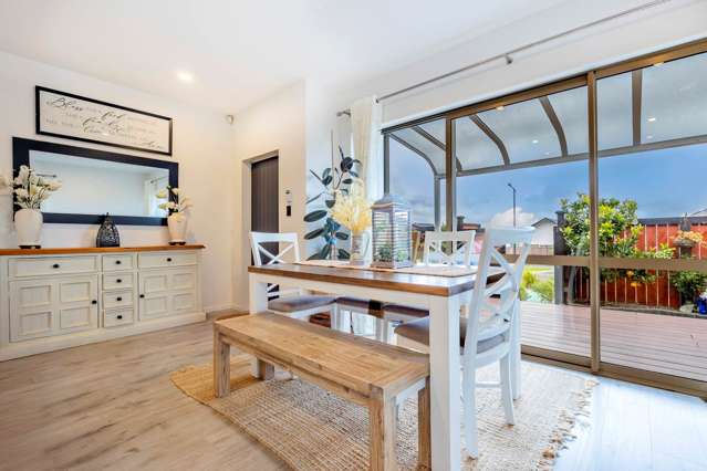 Modern Comfort – Easy Living