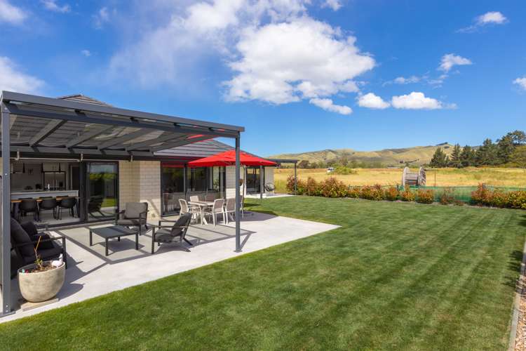 4 Hurricane Way Burleigh_17