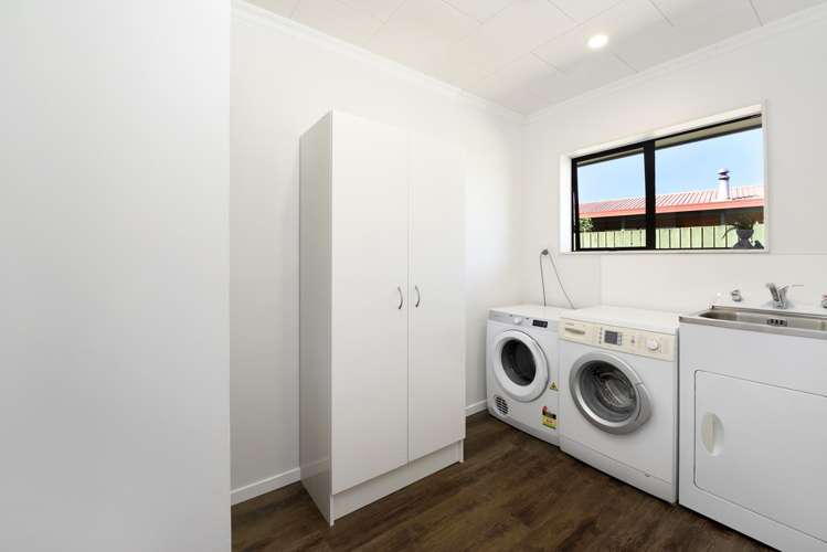 24 Starveall Street Brightwater_16