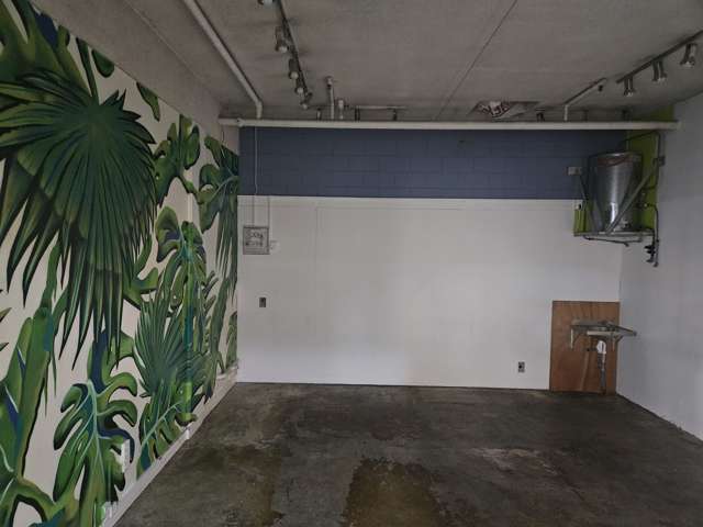 Inexpensive lease in Civic Arcade