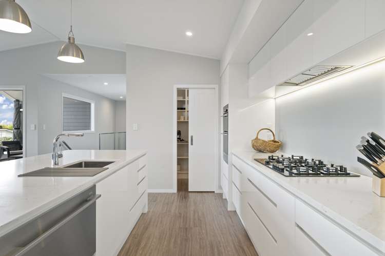 23 Botanical Heights Drive Waipahihi_8