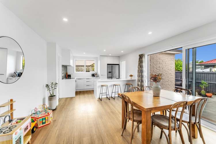 1/14 Donegal Street_2