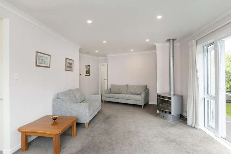 1057 Aberdeen Road Te Hapara_10