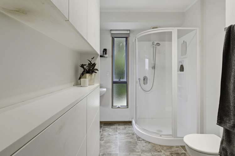 16 Bush Point Road Taipa_25