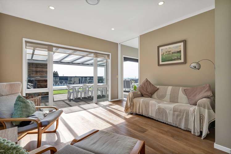 82 Clearview Road Lepperton_13