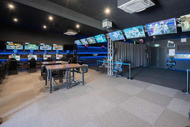 Unit 2/650 Lake Terrace Wharewaka_4