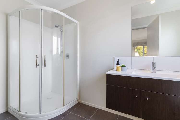 17a Jonathon Street Brookfield_9