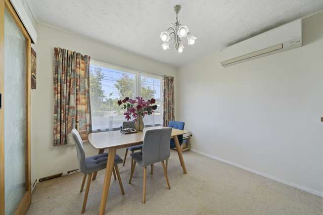 13 Karamu Crescent Wainuiomata_4