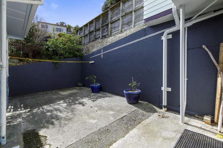 F1/165 Severn Street Island Bay_11