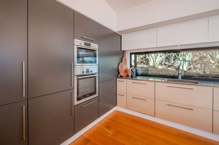 9 Lushingtons Bay Road Takamatua_14