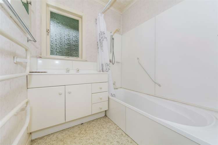 5 Wakeling Avenue Te Atatu South_16