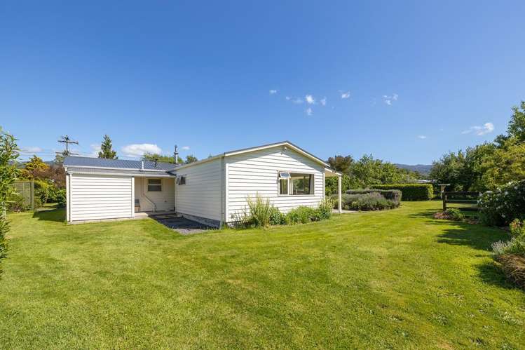 9 Donald Street Featherston_20