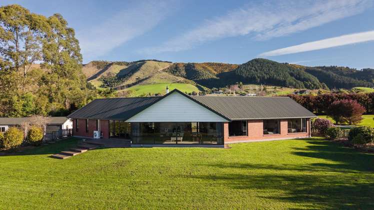 91 Garlands Road Waimate_16
