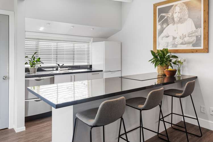 71 Great North Road Kamo_5