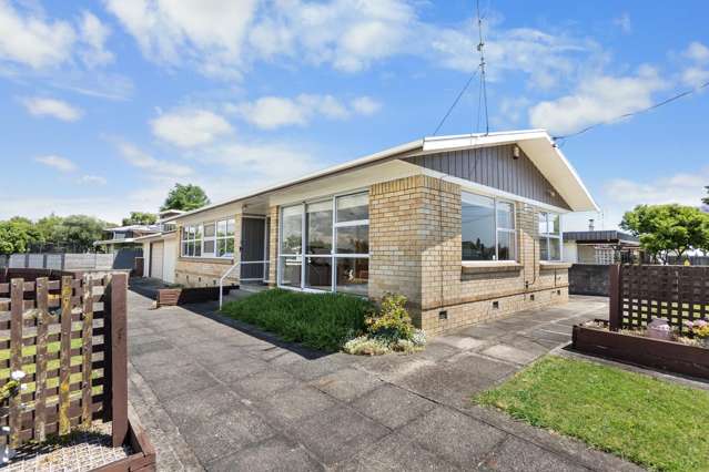 10 Garden Heights Avenue Glenview_1