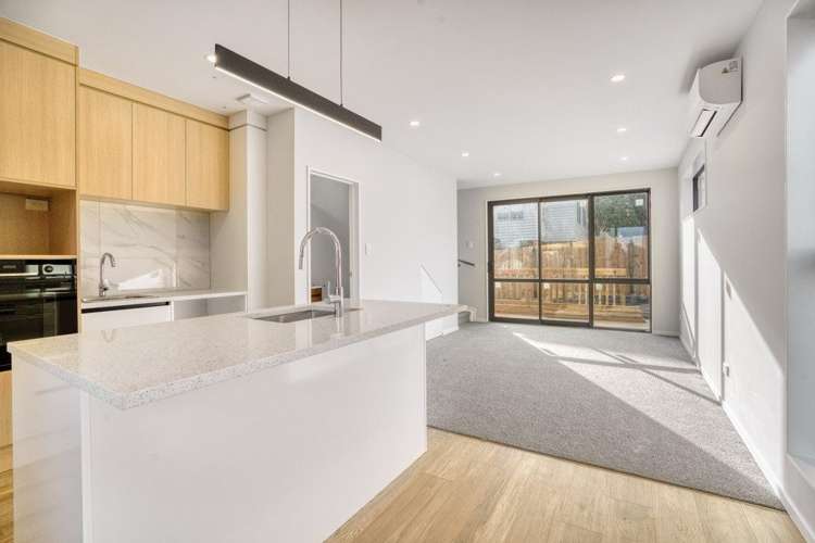 16F Roseman Avenue_1