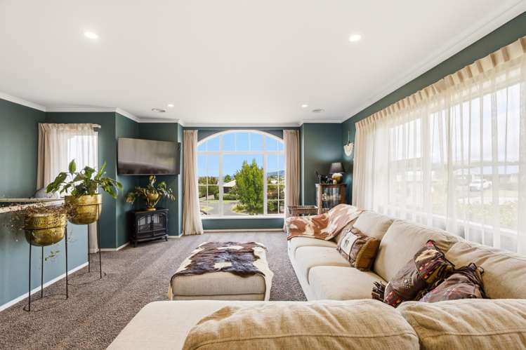11 Carpentras Way_0