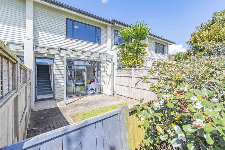 111/2 Armoy Drive East Tamaki_12