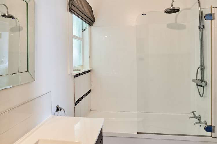 78 Grays Road Camborne_12