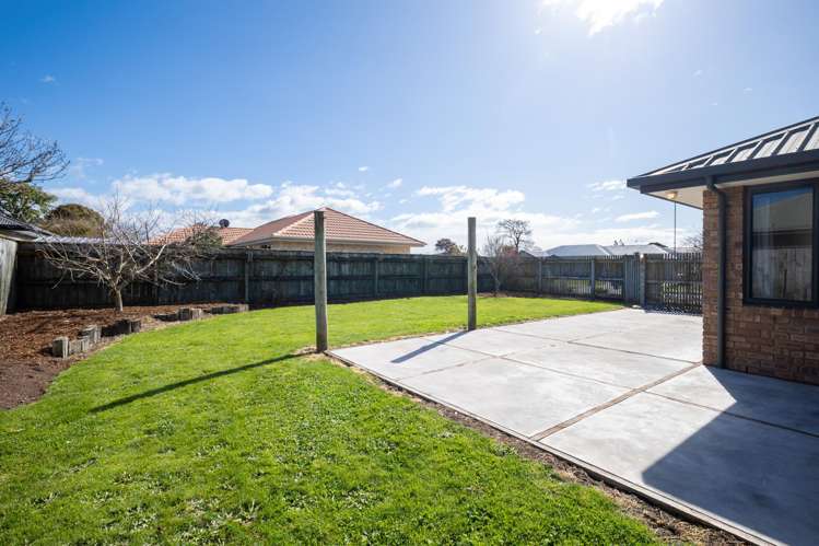 18 Otia Drive Richmond_11