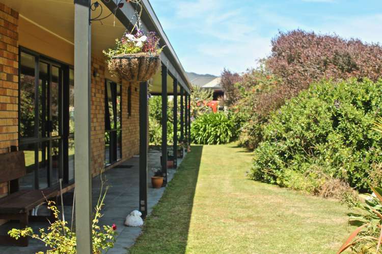 151 Pukenamu Road Te Horo_13