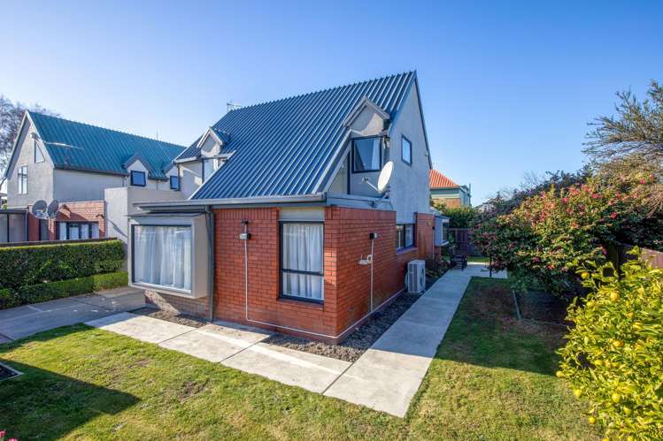 2/10 Nortons Road Avonhead_2