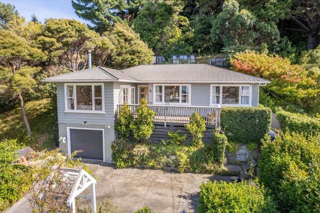 Sunny elevated home with stunning Wainuiomata view