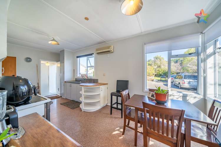 88 Main Road Wainuiomata_6