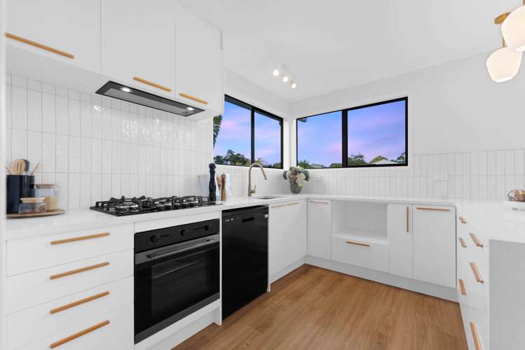 13 Glucina Place Glen Eden_5