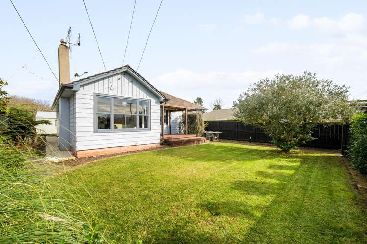 9 Richan Street Glenview_15