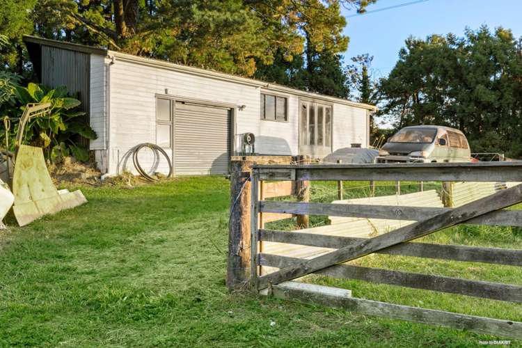 32 Mile Road Bombay_18